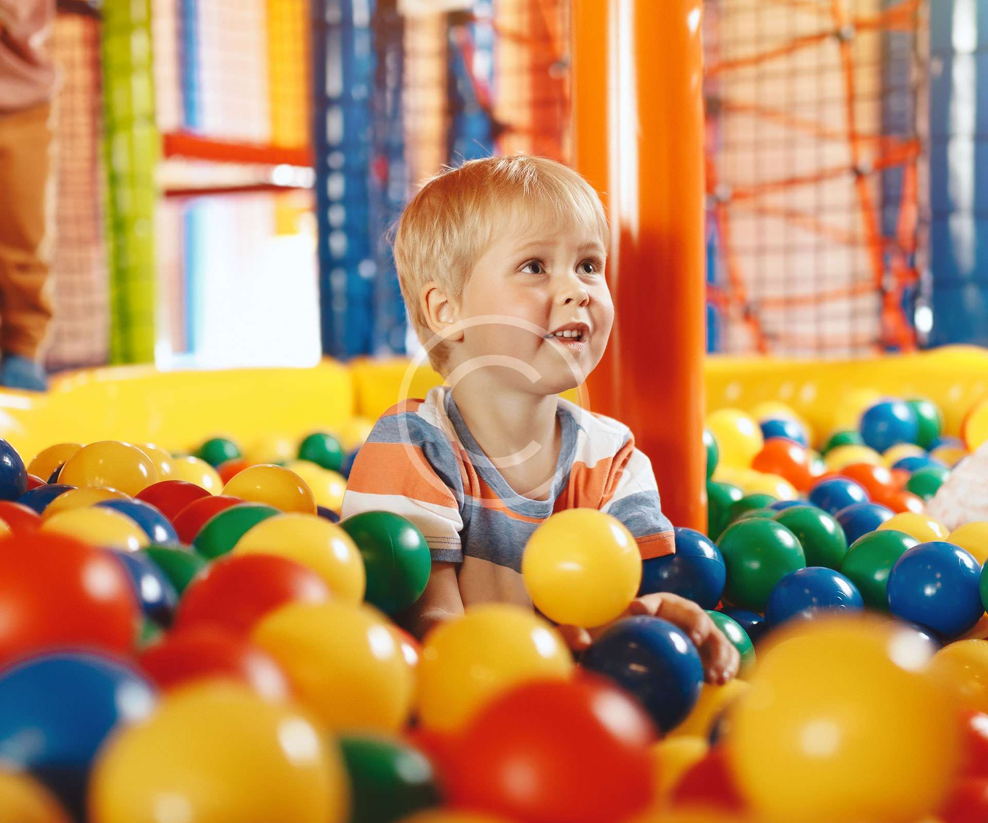 Ball pit pool